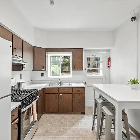 Oakland/University @D Modern And Spacious Private Bedroom With Shared Pittsburgh Esterno foto